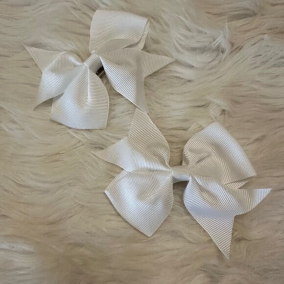 Hand Crafted Other - SET of White 4" Pinwheel Bow  7670  Handmade NWT Boutique